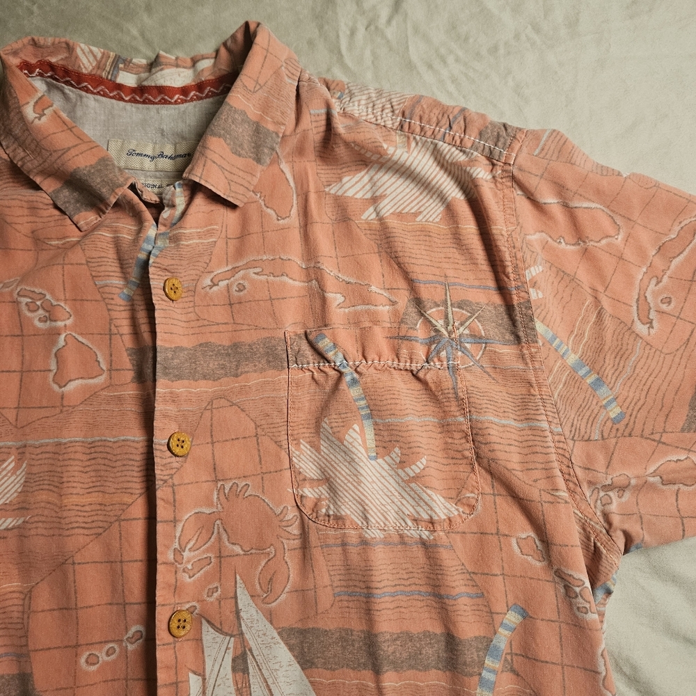 Tommy Bahama Original Fit Silk Camp Shirt Mens Large Hawaiian Nautical Map